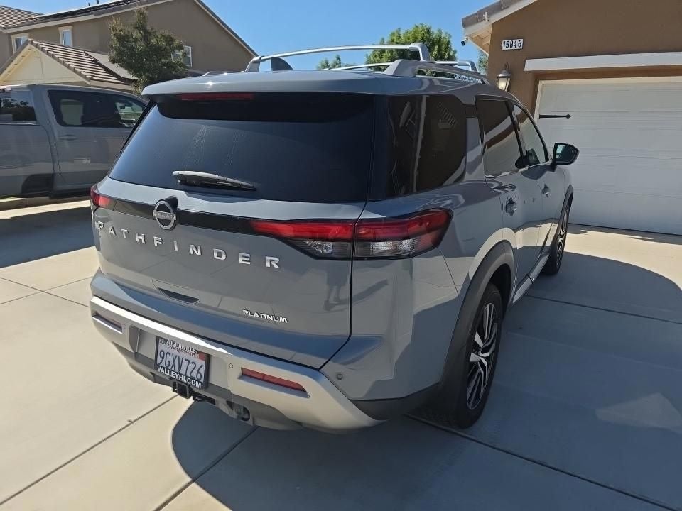 2023 Nissan Pathfinder Platinum