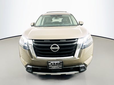 2023 Nissan Pathfinder Platinum