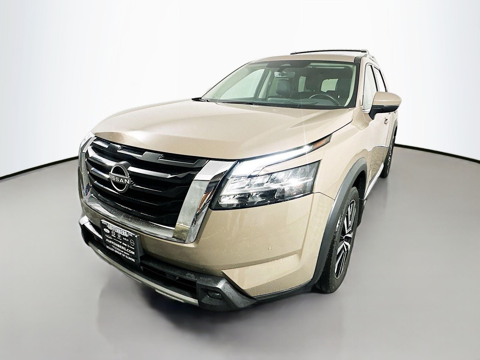 2023 Nissan Pathfinder Platinum