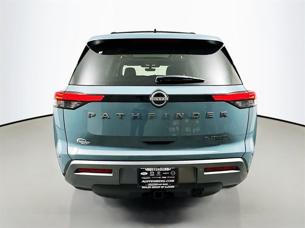 2026 Nissan Pathfinder Platinum