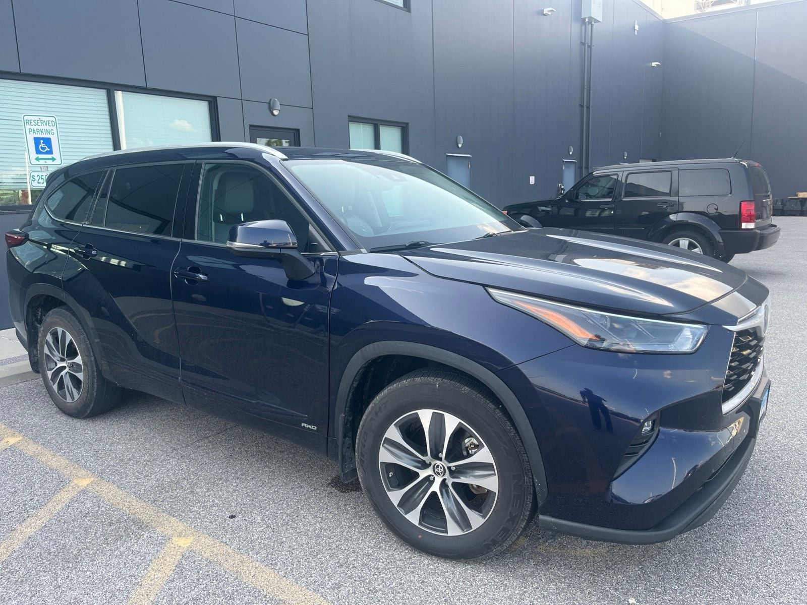 2022 Toyota Highlander Hybrid XLE