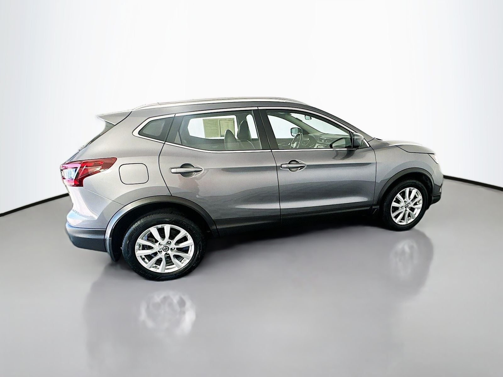 2022 Nissan Rogue Sport SV