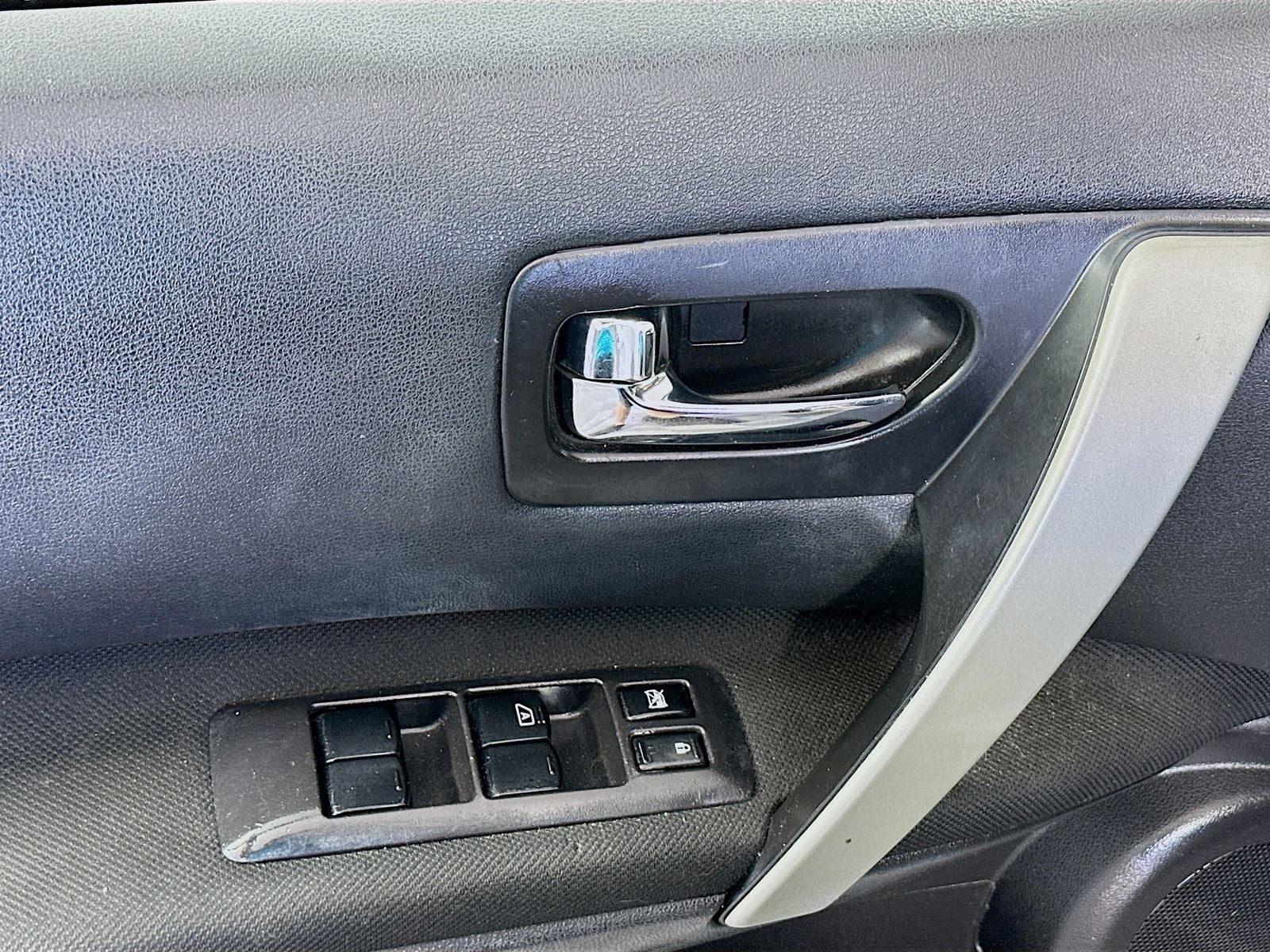 2012 Nissan Rogue SV