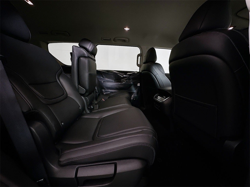 2026 Nissan Armada SV