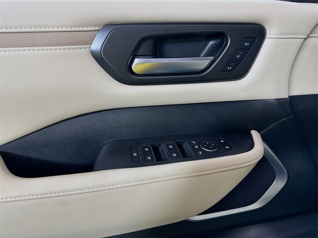 2025 Nissan Armada Platinum