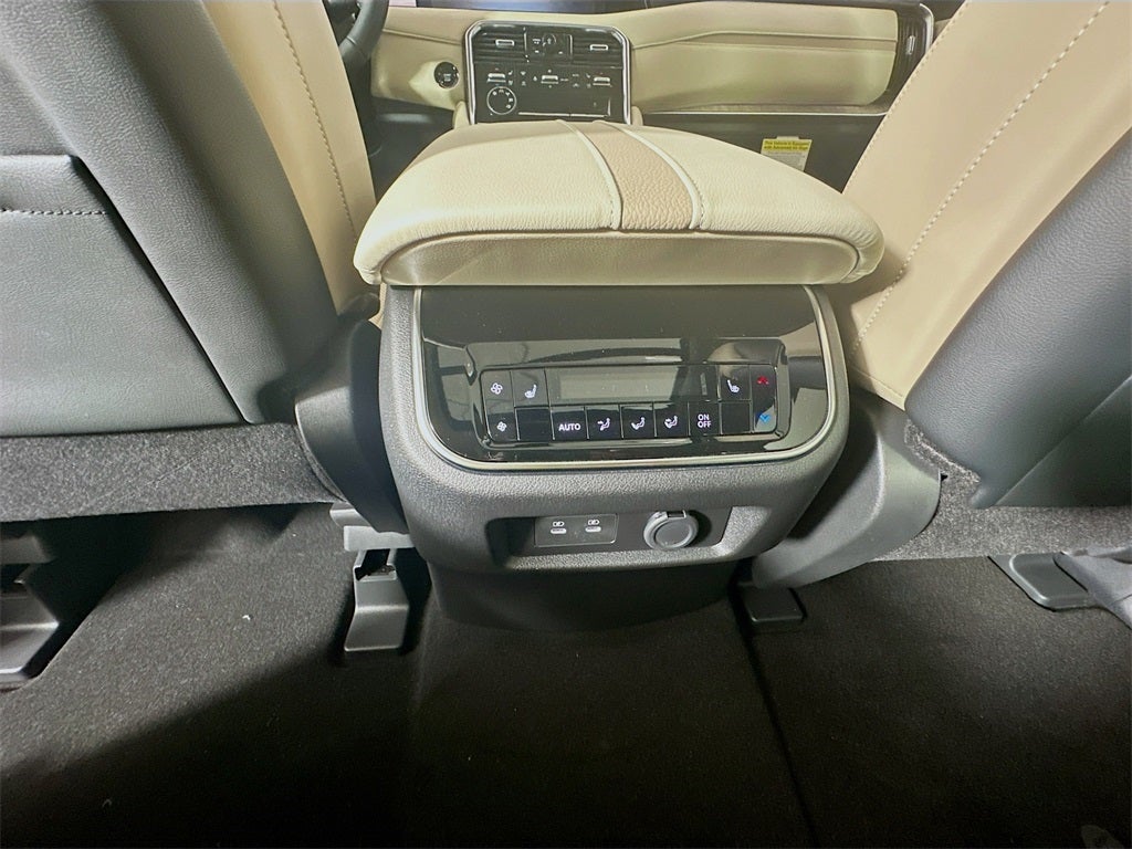 2025 Nissan Armada Platinum